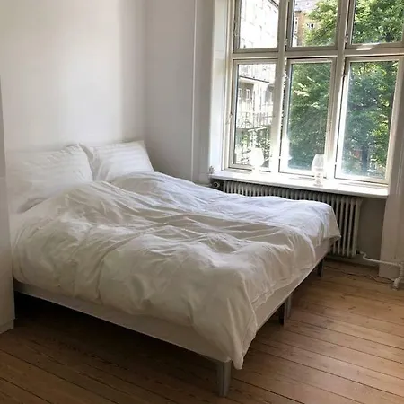 Delightful Location In Bustling Vesterbro * København
