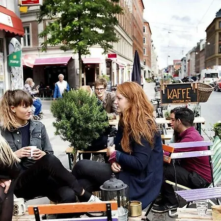 Delightful Location In Bustling Vesterbro Lejlighed København