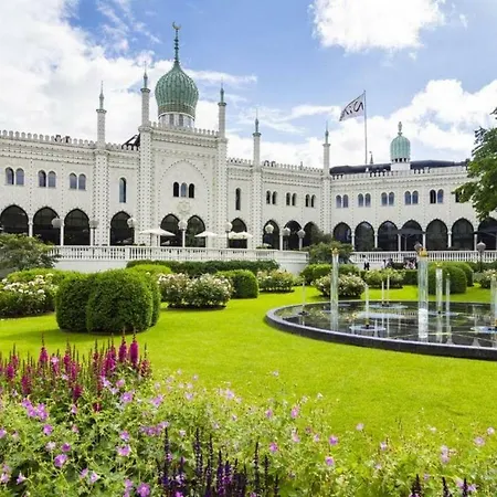 아파트 Delightful Location In Bustling Vesterbro *